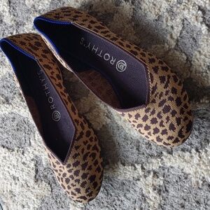 Rothys Round Toe cheetah flats